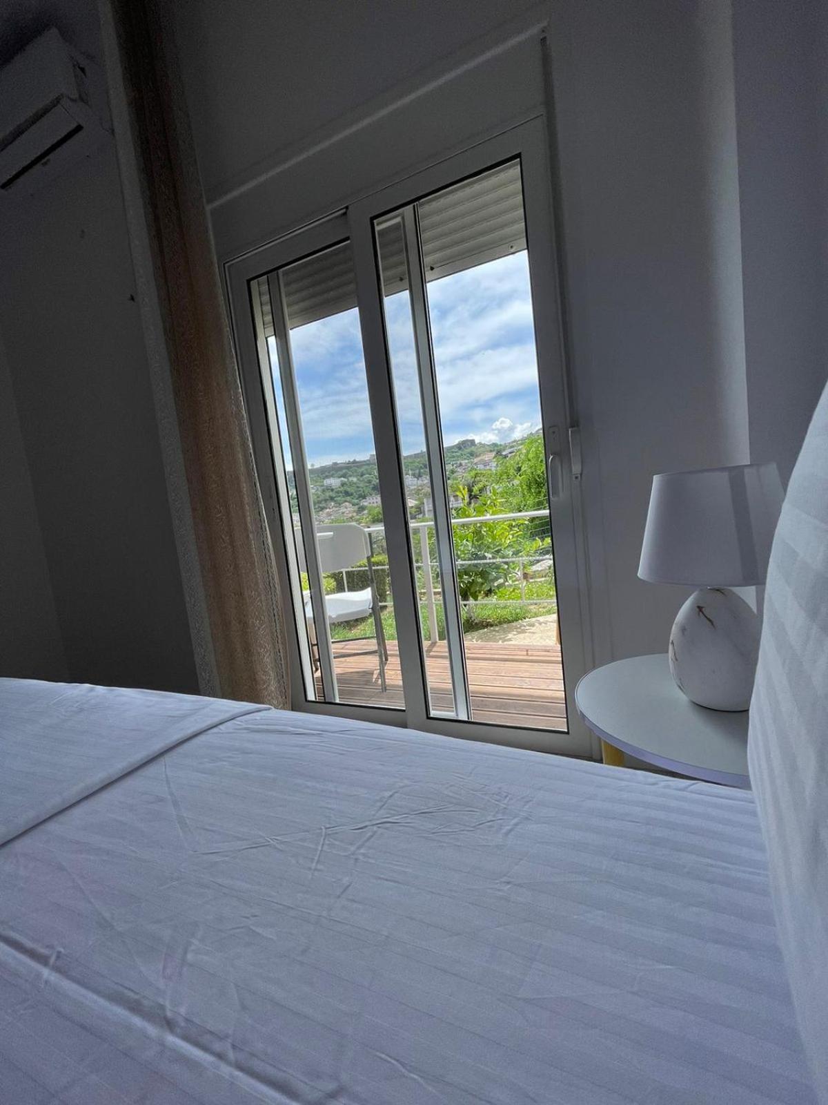 Ilvi Guesthouse Gjirokaster Luaran gambar
