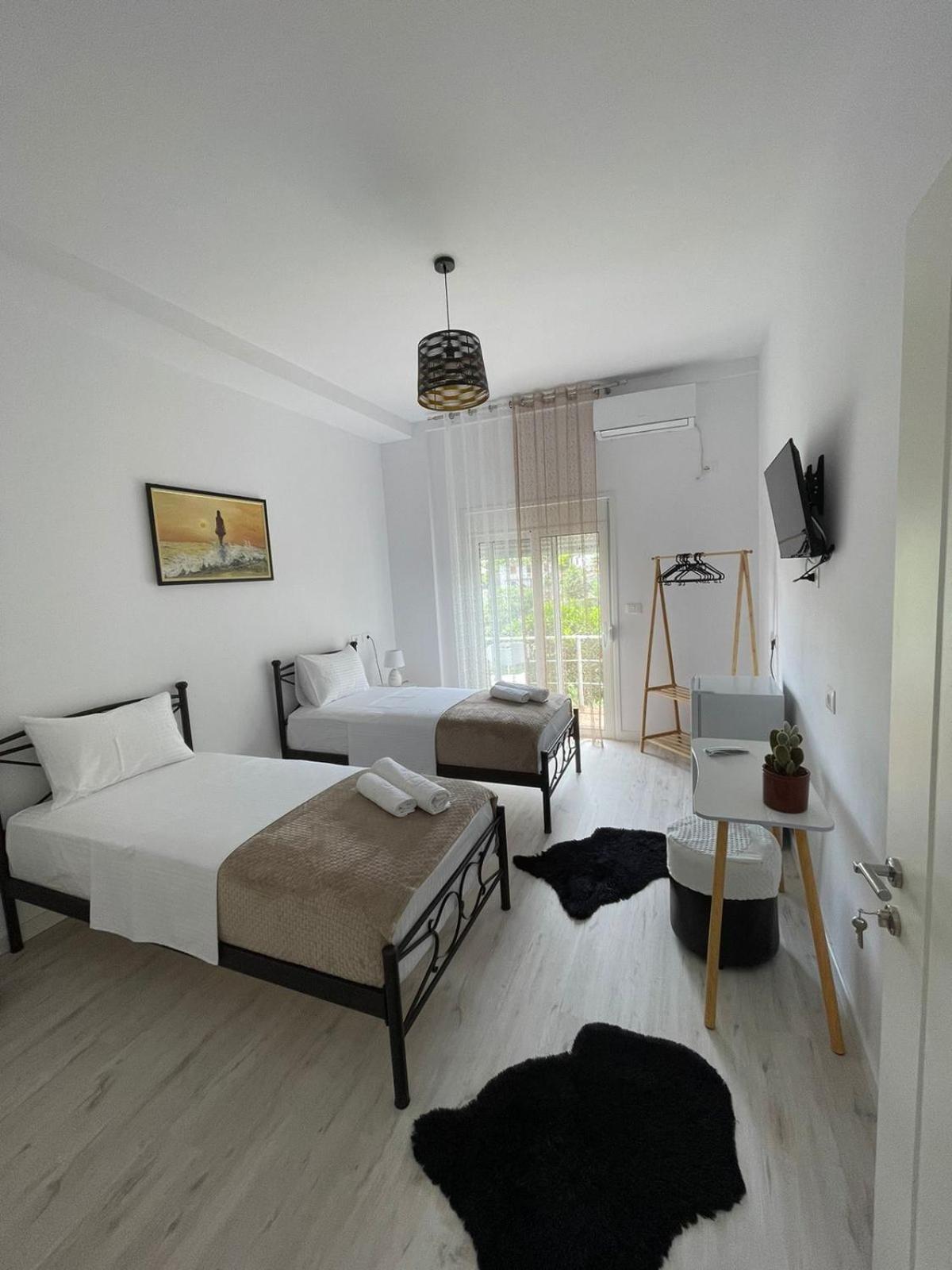 Ilvi Guesthouse Gjirokaster Luaran gambar