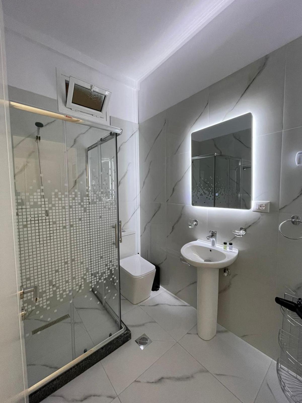 Ilvi Guesthouse Gjirokaster Luaran gambar
